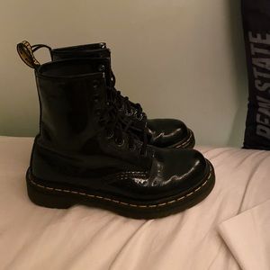 Dr. Martens - US 6